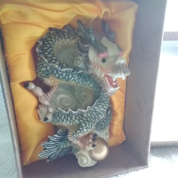 Qing Dynasty Golden Dragon Statue with Gold Ball: 新年快樂 - Picture 12 of 12